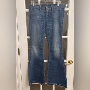 TEXTILE Elizabeth and James Women's Frayed Hem Flare Leg Jeans Size 29